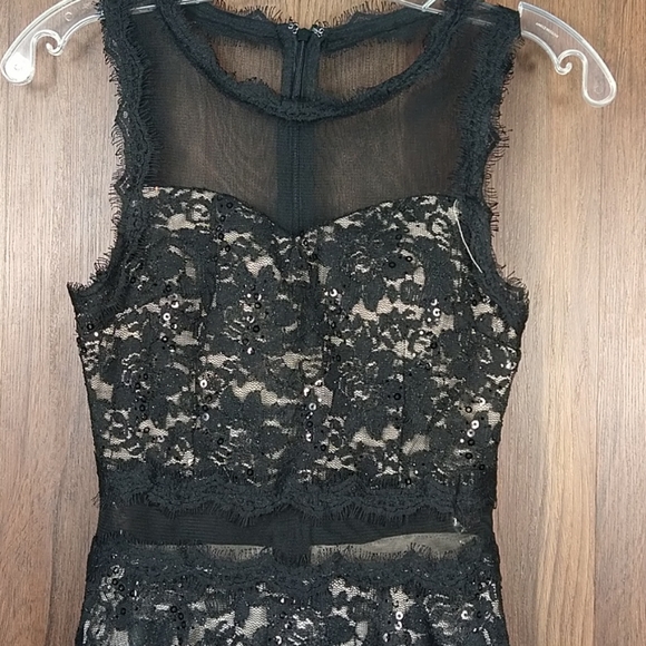 Speechless dress - Picture 2 of 7